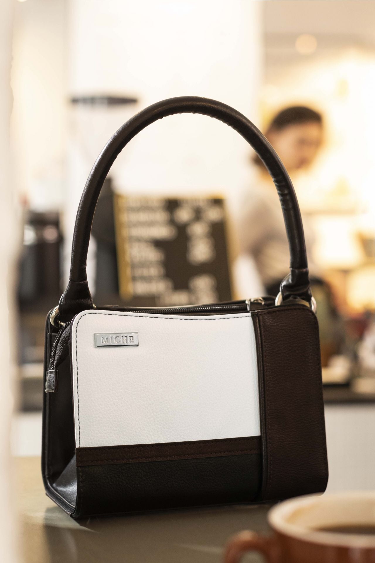 Leoni Petite (4354036039753)